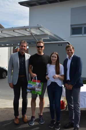 41702475 920918891450893 1211917849694568448 o 920918878117561